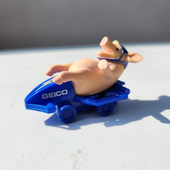 Not Sold In Stores Geico Maxwell Pig Street Luge Wheee! Figure Pull Back Car - Picture 6 of 12